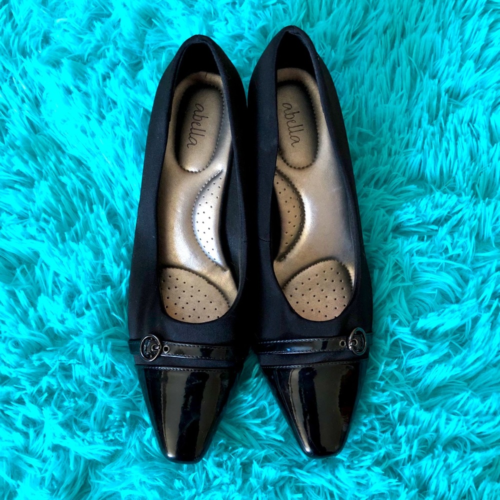 Black dress shoes by Abella - EUC size 8